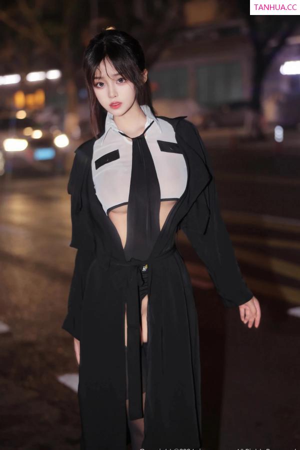   [XiuRen]高清写真图 2024.03.21 No.8265 王心悦 美腿黑丝第19张图片